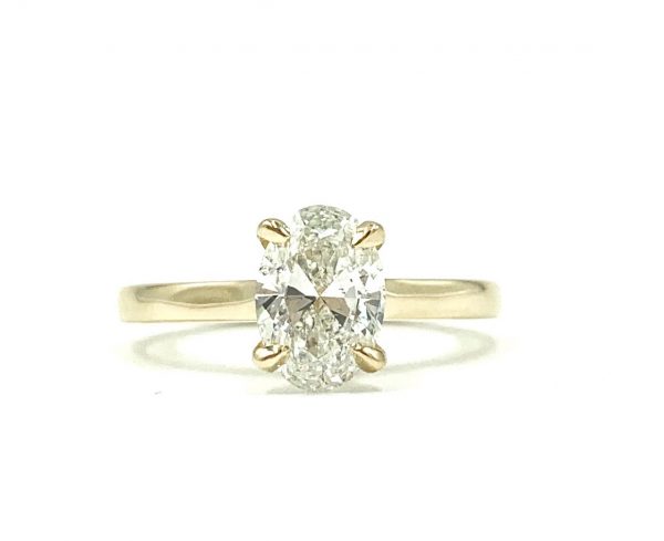 18ct Yellow Gold Oval Diamond Solitaire Engagement Ring.